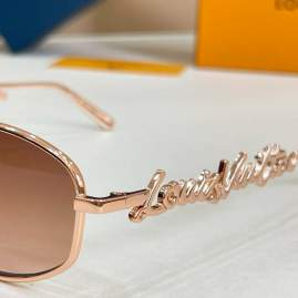 Picture of Louis Vuitton Sunglasses _SKUfw80916454fw
